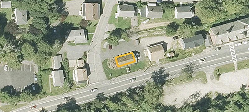 590 Main St