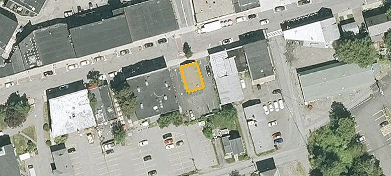 52 Main St