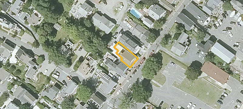 120 Commercial St