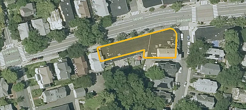 372 Huron Ave