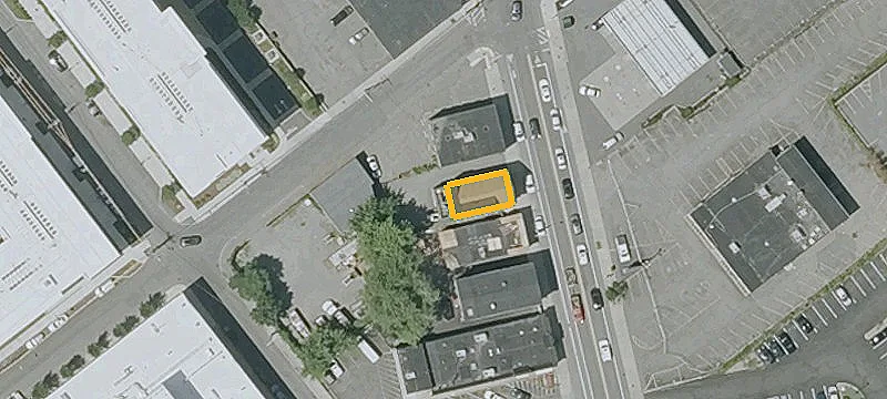 242 Everett Ave