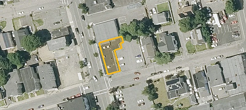 1054 Main St