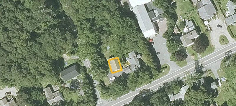 1567 Main St