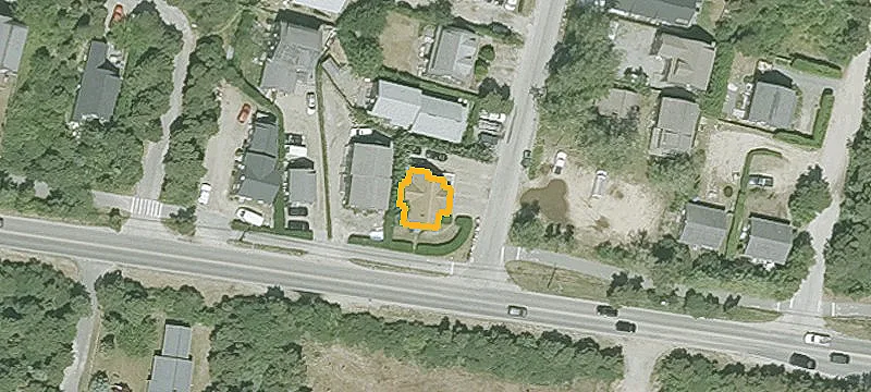 2 Mary Ann Dr