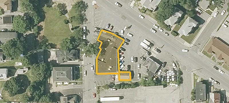 30 Lawrence St
