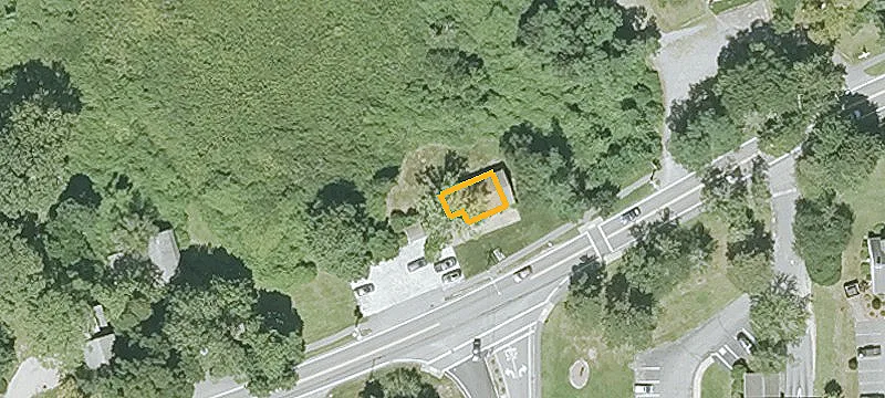 2421 Main St