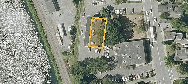 4 Railroad Ave