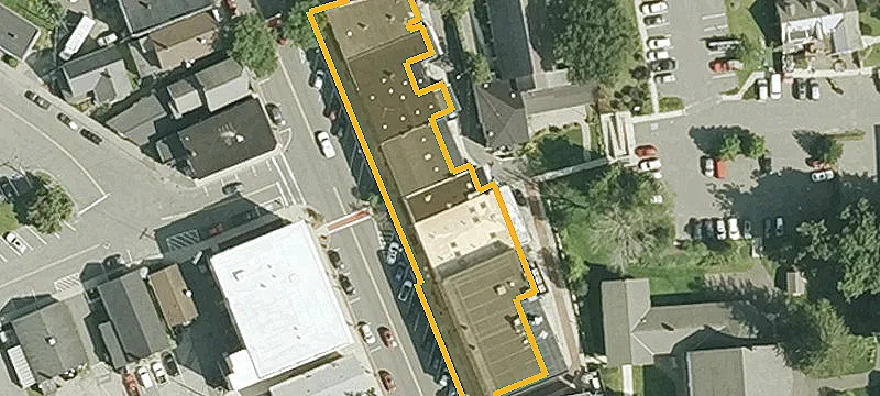 52 Main St
