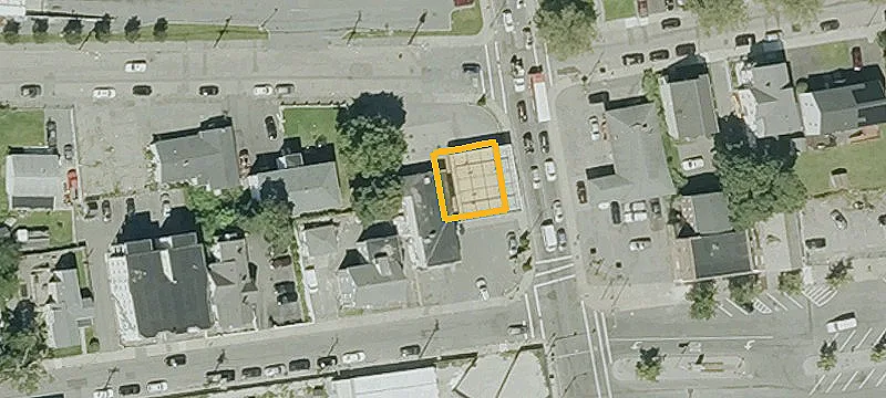 81 Warren Ave