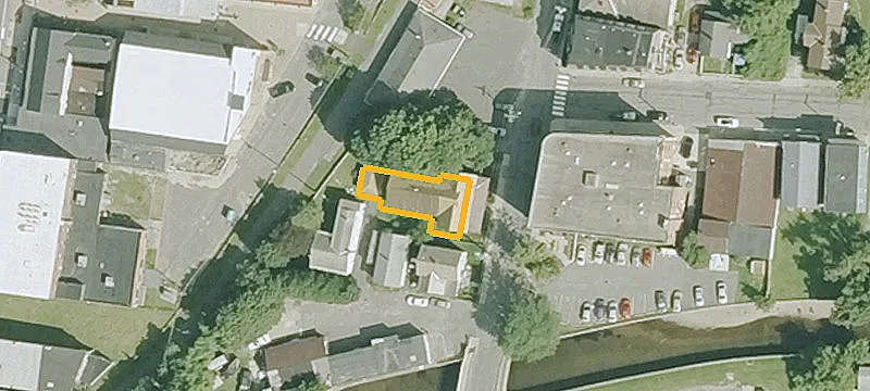 10 Pleasant St