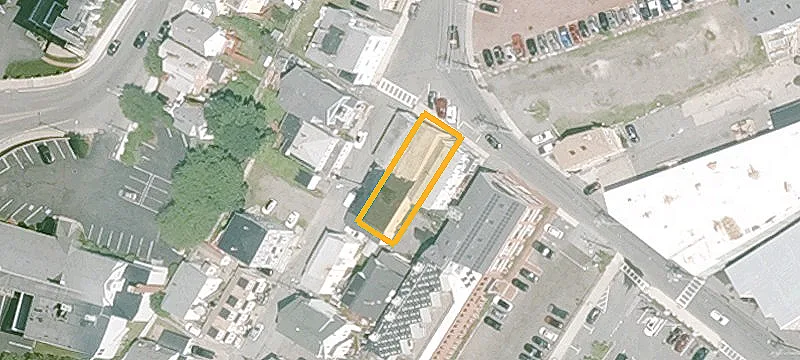 27 Commercial St, Unit 3
