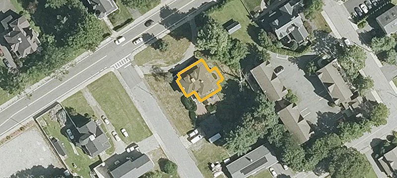 244 County St
