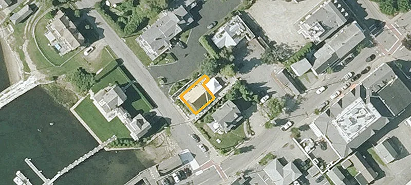 3 Water St