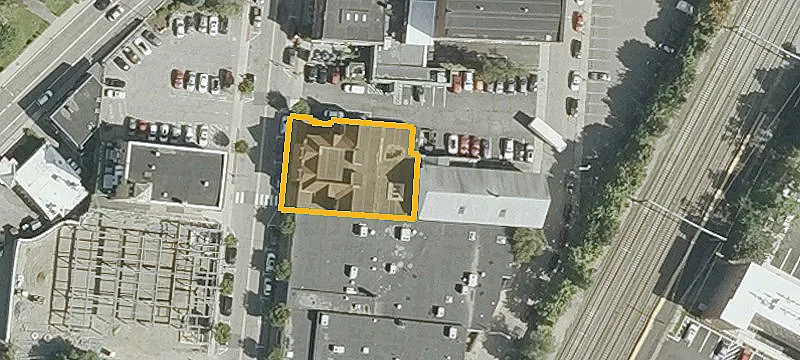 32 Main St