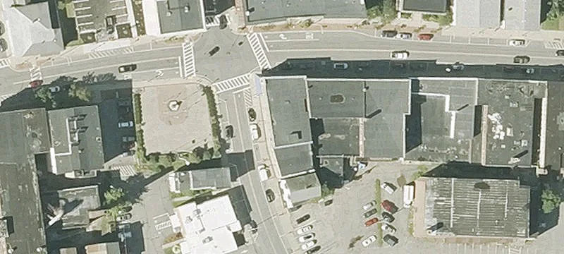 413 Main St