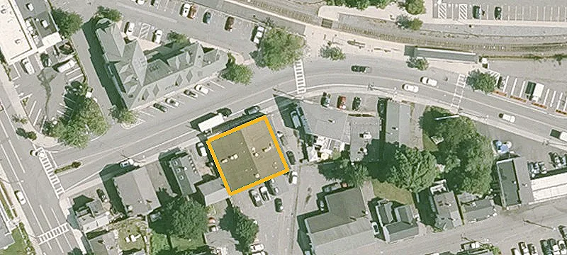 26 Railroad Ave