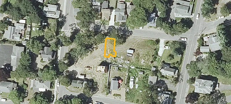 96 Dukes County Ave