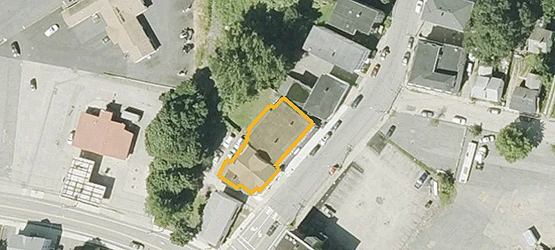 11 Pleasant St