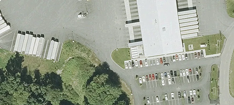 2 Commerce Dr