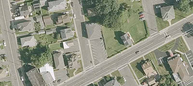 12 Lakeview Ave