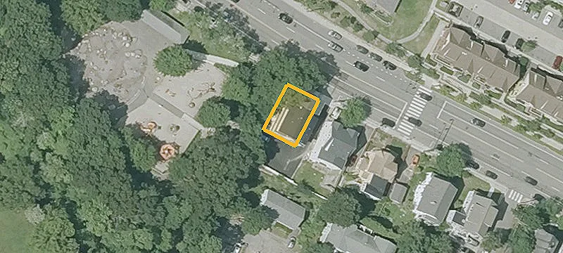 628 Trapelo Rd