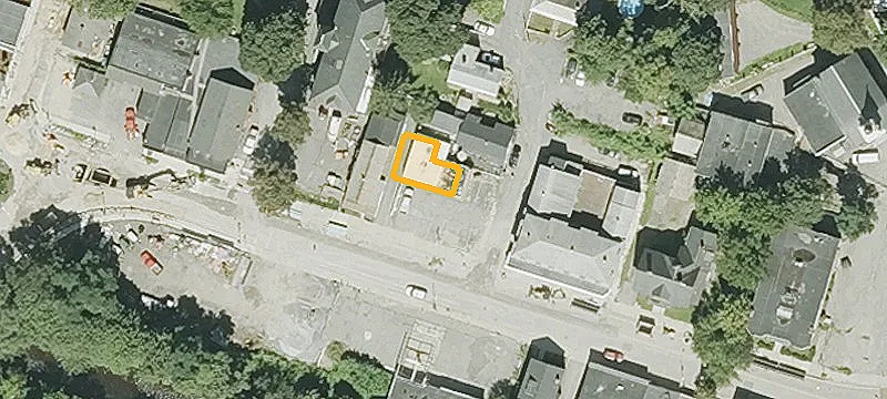 1033 Main St
