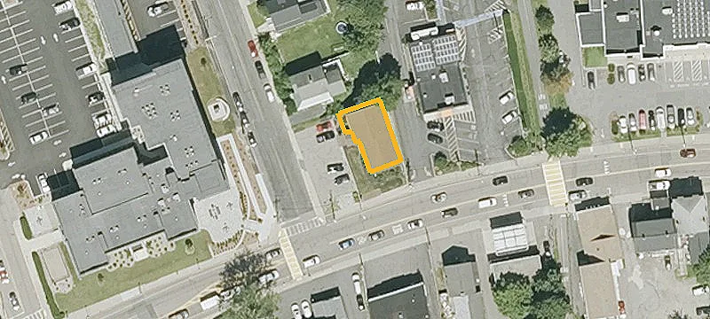 35 Main St