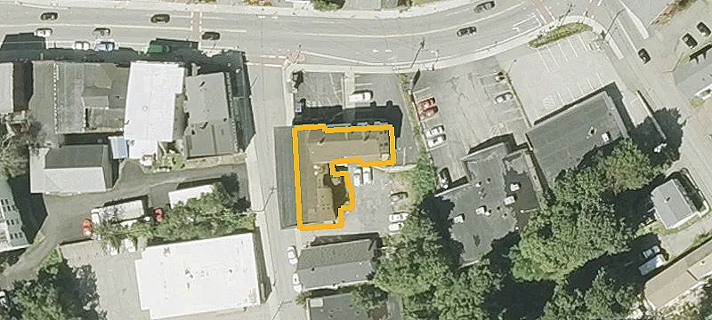 152 Main St