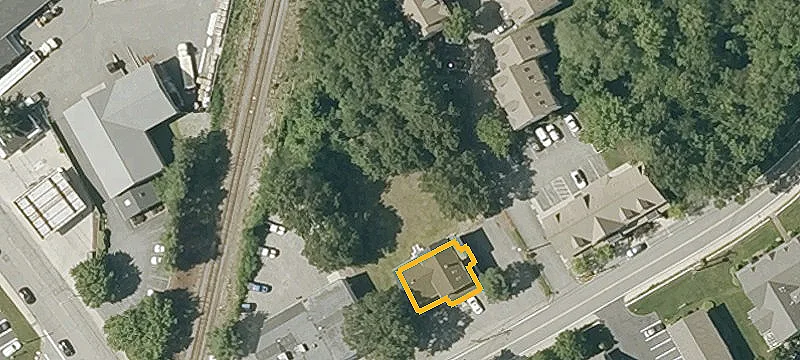 68 Middlesex Ave