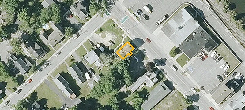 290 Main St