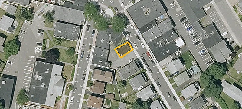 67 Woodside Ave
