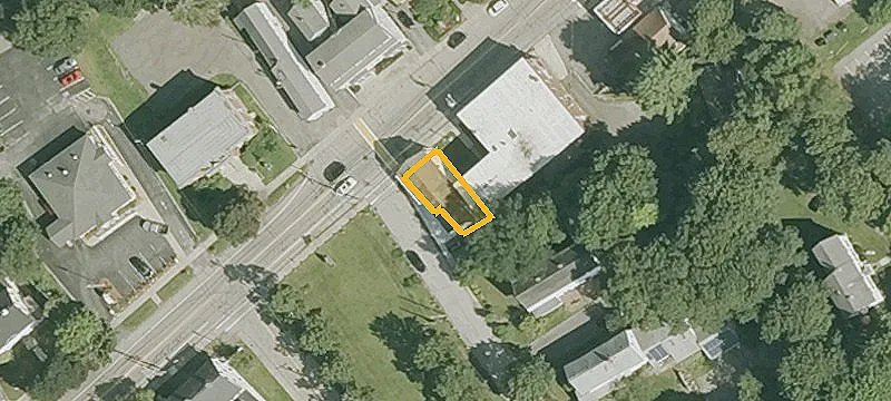 295 Main St