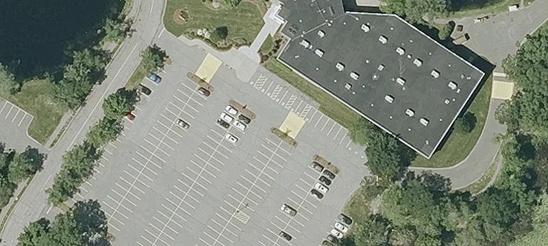 201 Edgewater Dr