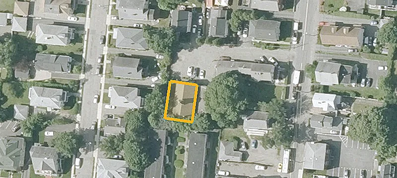 76 Bacon St