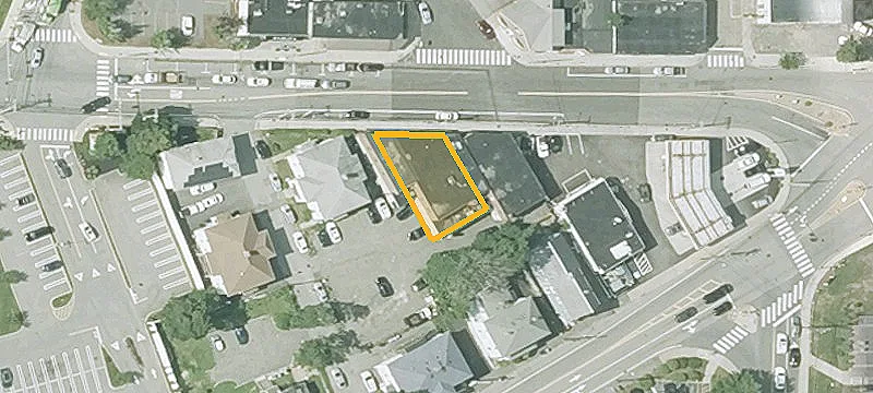 976986 Main St