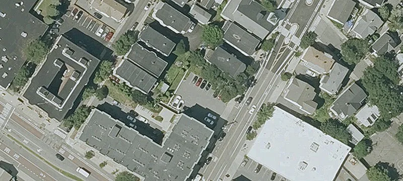 18 Temple St
