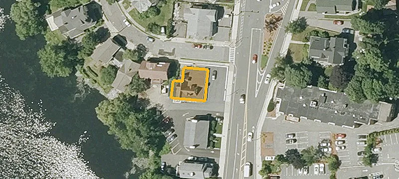 792 Main St