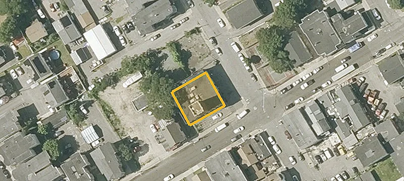 102 Oxford St