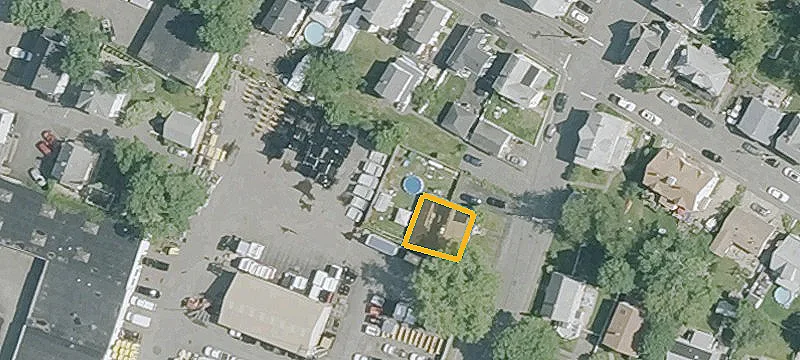 11 Lathrop St