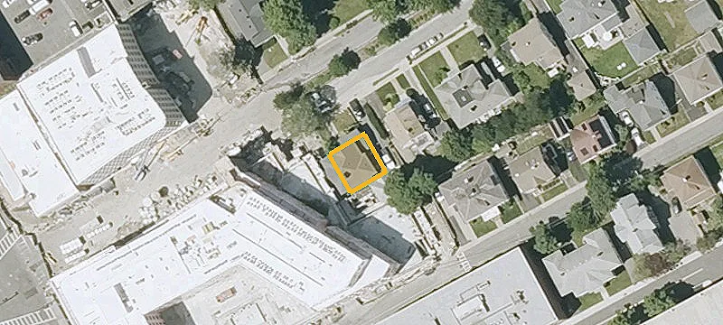 23 Russell Park