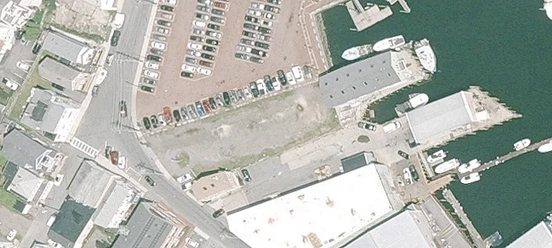 44 Commercial St