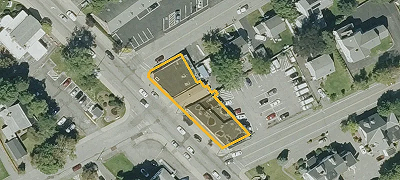 799 Main St