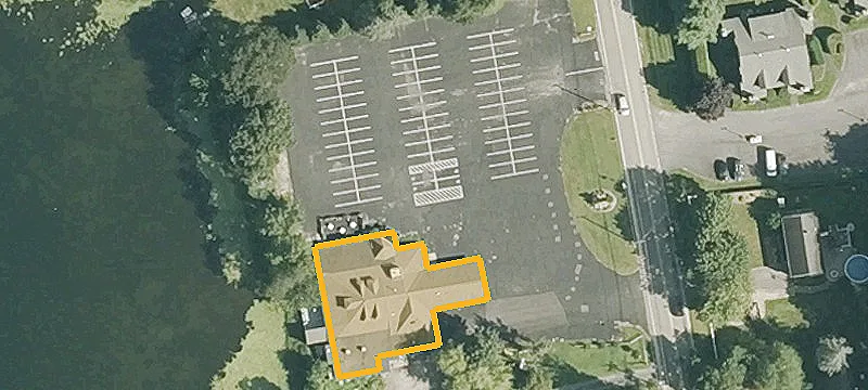 35 Solomon Pond Rd