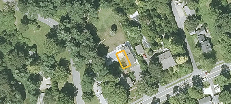 2071 Main St