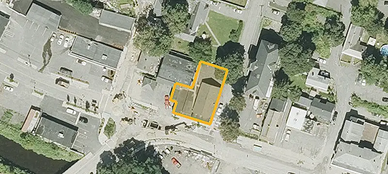 1063 Main St