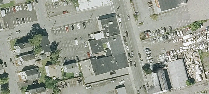 983 Main St