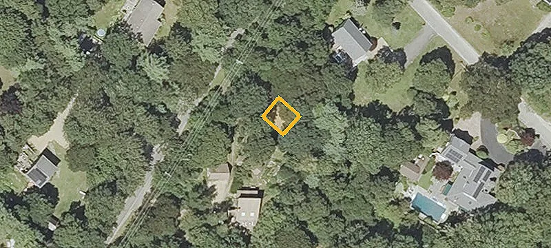 124 Old County Rd