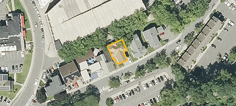 17 Brewster Ct