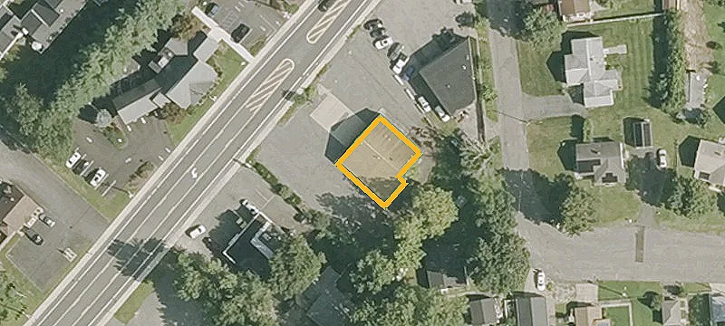 550-552 Ctr St