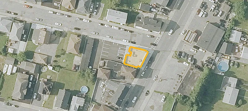 2629 Main St